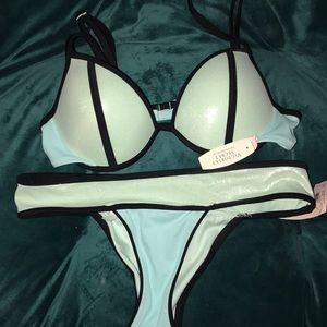 Victoria’s Secret push-up bikini